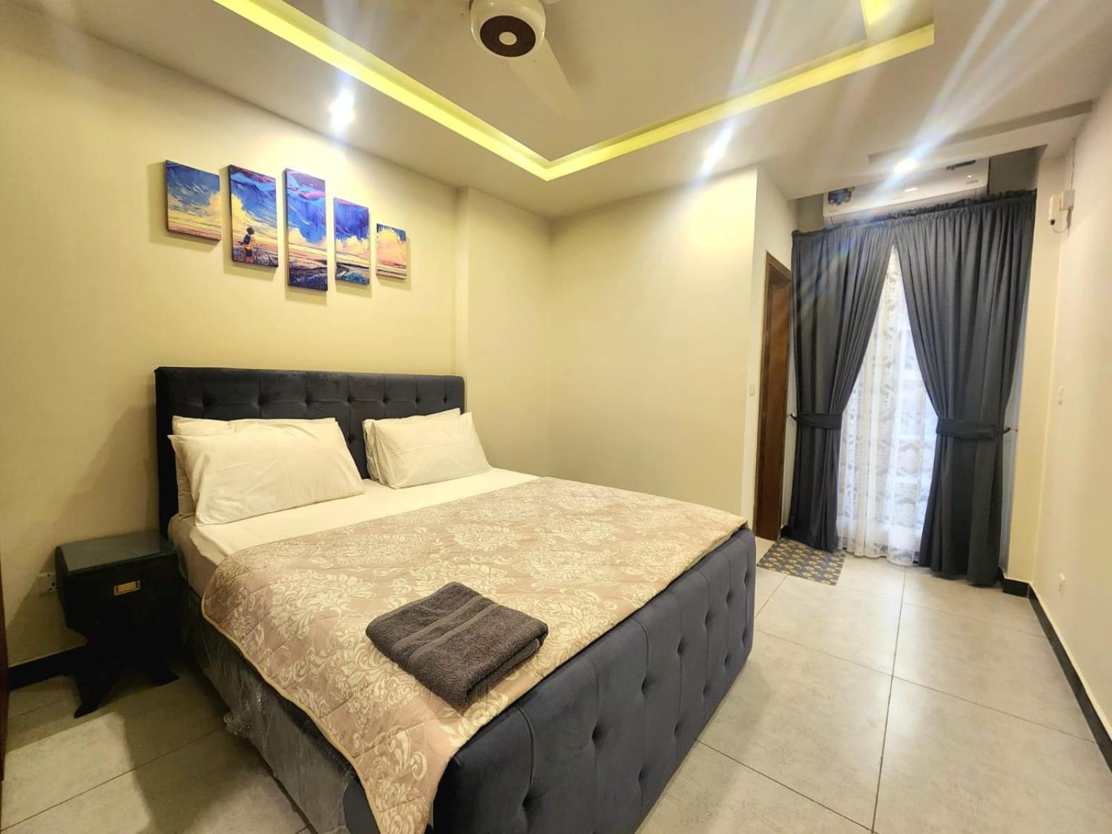 Luxurious Landing Apartments & Suites Bahria Town Rawalpindi Rom bilde